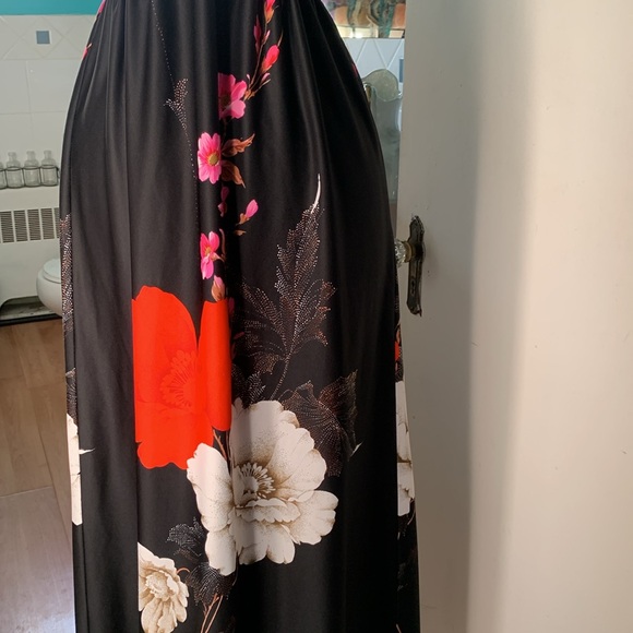 Vintage 1970s Cheosang style fitted stretchy sleeveless maxi dress with back zip - Picture 3 of 10